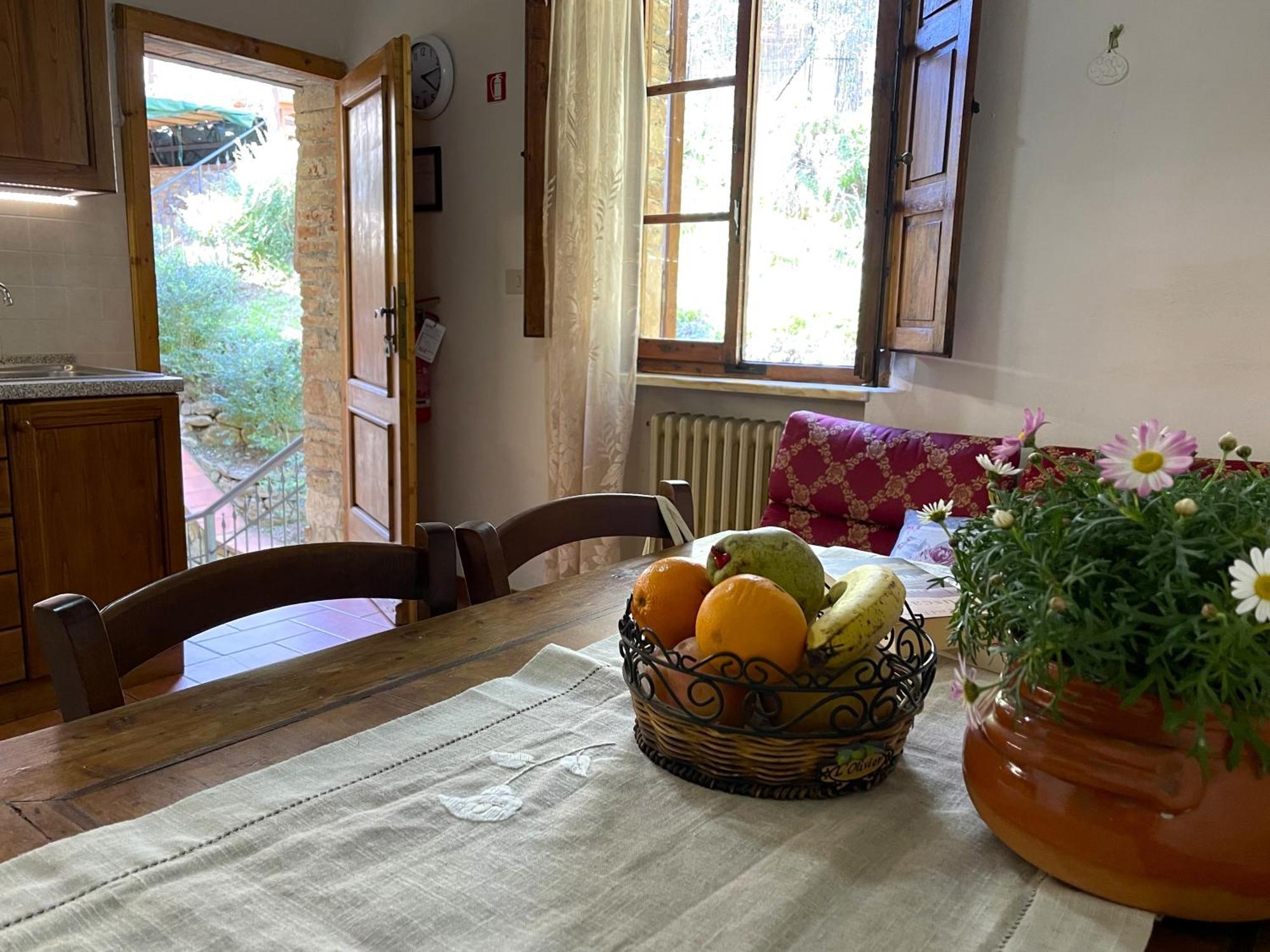 Agriturismo Vernianello Поджібонсі Екстер'єр фото